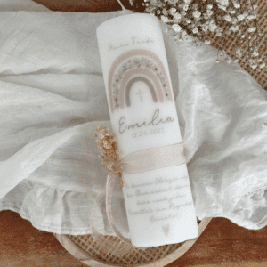 Taufkerze zart Regenbogen in hellrosa altrosa Herz mit Trockenblumen und zarten BAnd