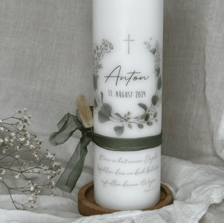 Taufkerze in grün eucalyptus