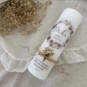 Taufkerze Mädchen Rosen Blumenrkanz dunkelrot violet bordeaux