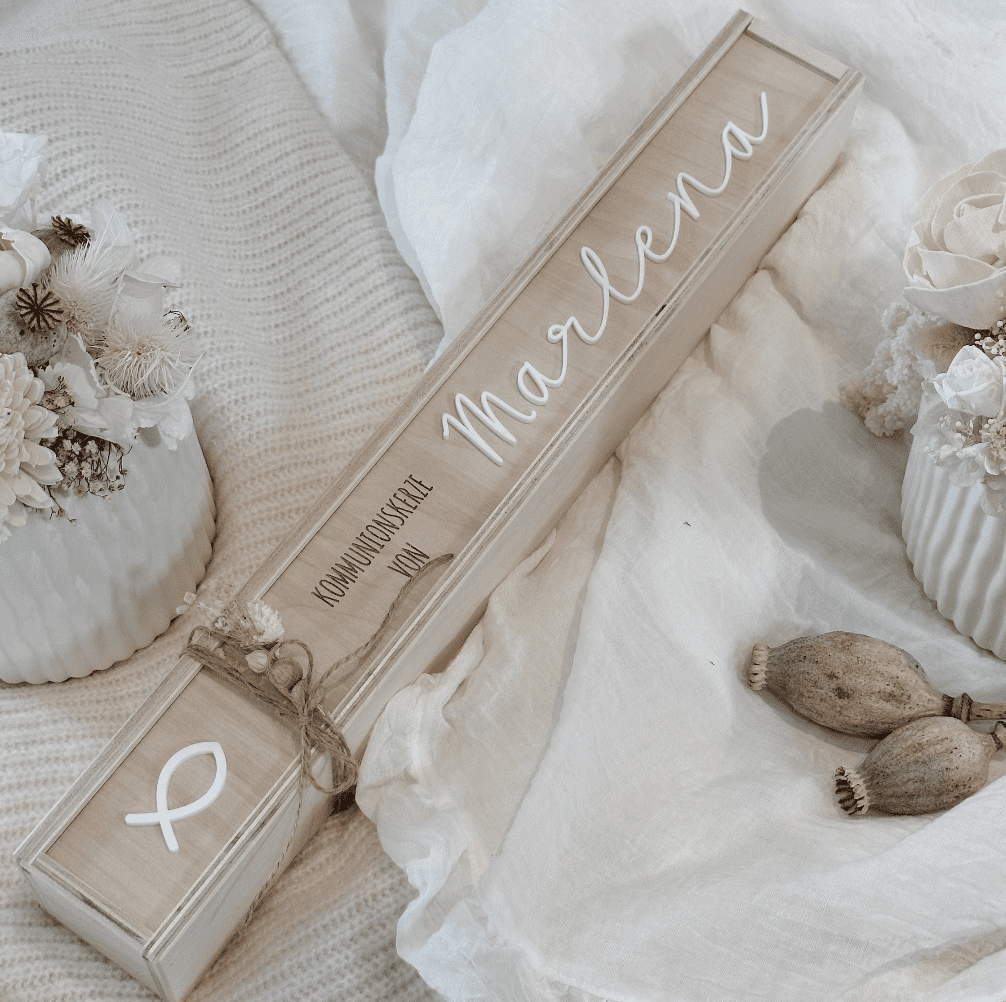 personalisierte Kerzenbox zur Aufbewahrung mit Gravur Taufkerze, Kommunionkerze, Konfirmationkerze mit Fisch, Regenbogen oder Kreuz für lange schmale Kerzen