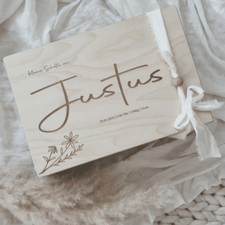 Wundervolle Erinnerungsbox „Justus" personalisiert