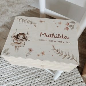 Personalisierte Erinnerungsbox „Feenzauber" mit Name und Geburtsdaten