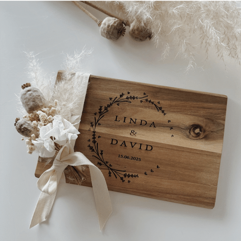 Hochzeitsgeschenk „kleines Holzbrett" personalisiert