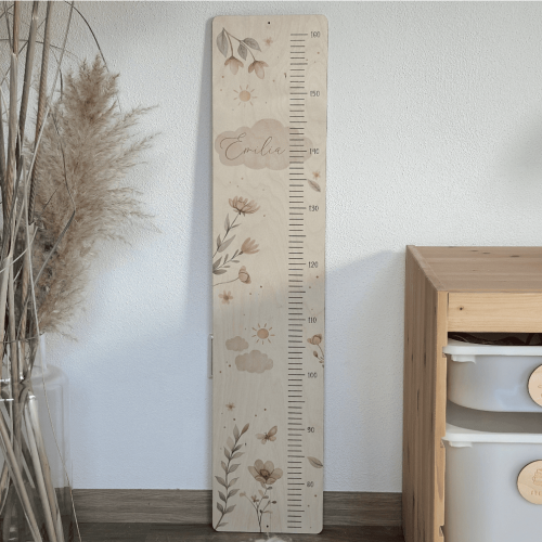 Kindermesslatte „Zauberwiese" aus Holz, personalisierbar