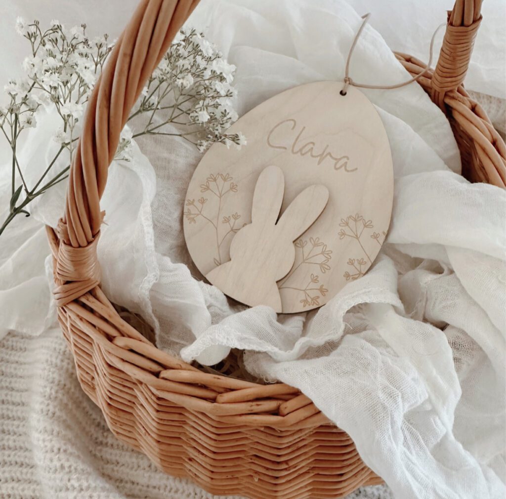 Osterei personalisiert, Anhänger für das Osternest graviert aus Holz
