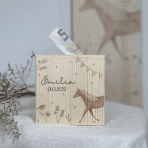 Spardose mit Pferdemotiv Girlande und Blumen mit Name und Geburtsdaten personalisiert Holz