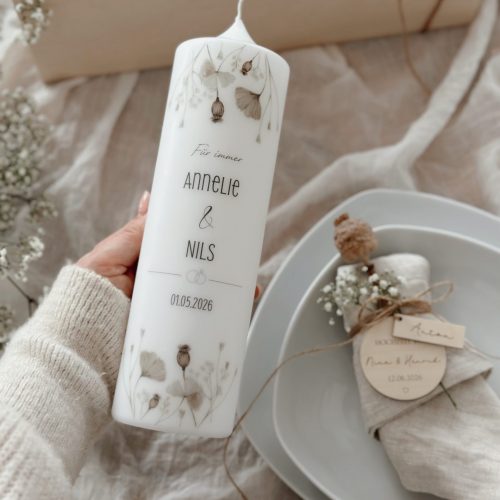 Hochzeitskerze "Wild und wundervoll" mit zarten Wildblumen