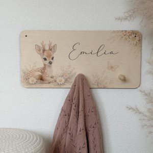 Kindergarderobe "Rehkitz" - personalisiert aus Holz