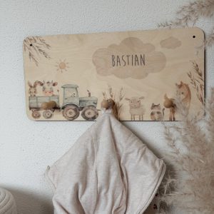 Kindergarderobe "Bauernhof" - personalisiert aus Holz