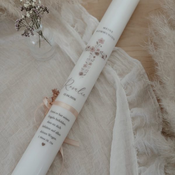 Taufkerze Kommunionkerze 40x4 mit Blumen kreuz in rosa altrosa hellrosa blush bordeaux dunkelrosa und Trockenblumen für Mädchen