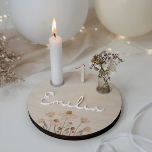 Süßer Geburtstagsteller personalisiert mit Name und wunderschönem Blumendruck